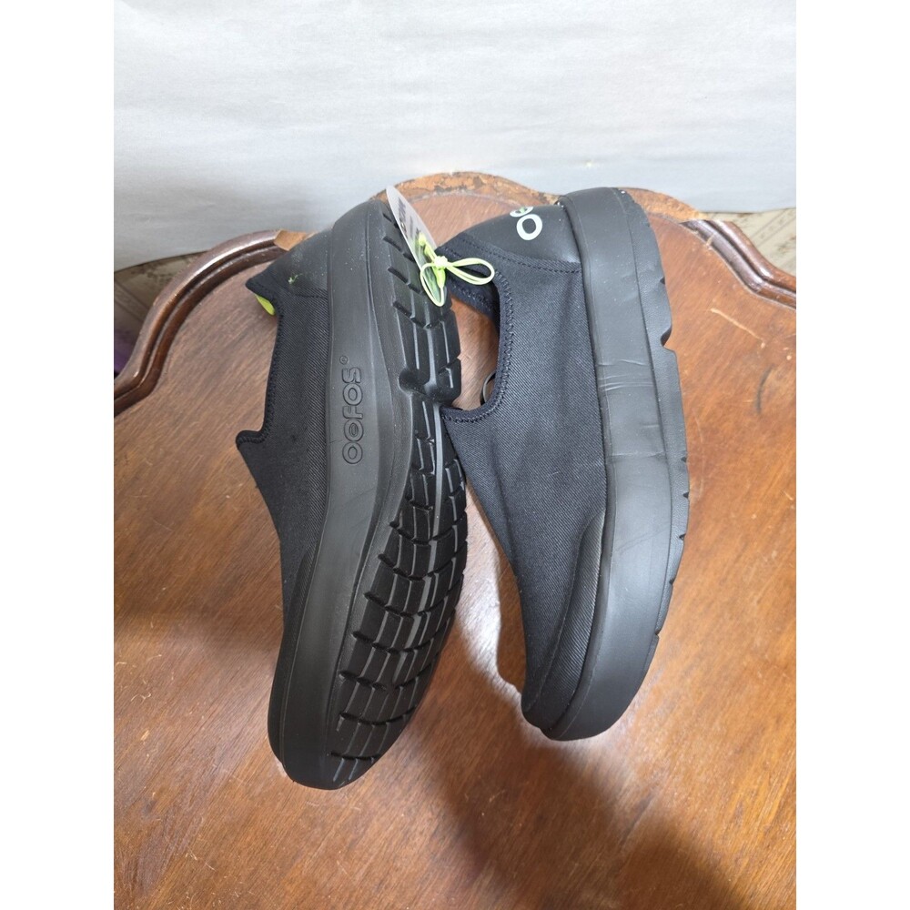 OOFOS OOmg eeZee Womens 10 Black Recovery Shoes Slip On 5072 NWT